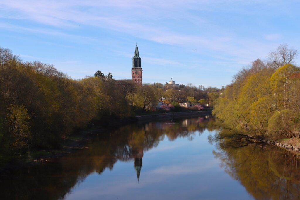 Aurajokimaisemaa Turussa