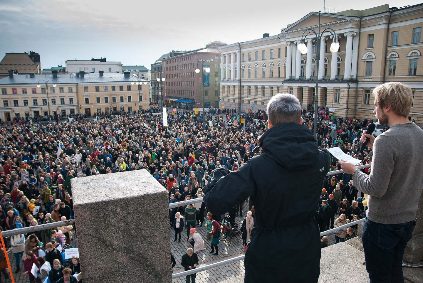 Ilmastomarssi Helsingin Senaatintorilla syksyllä 2018.